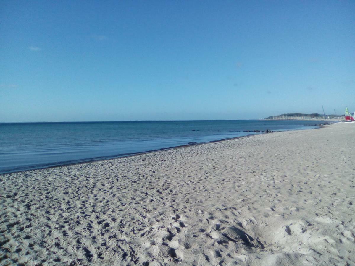 Wohnung Sonnenschein Inkl Strandkorb Vom 01 05-01 10 Grömitz Екстериор снимка